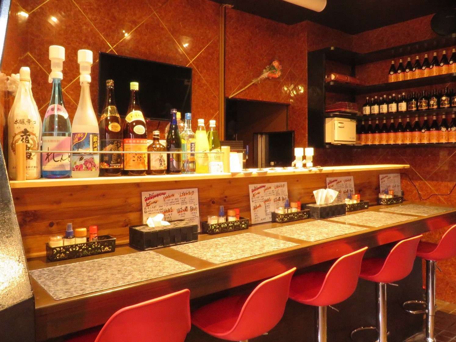 一人飲みやデートに適した居酒屋として堺市駅周辺で人気